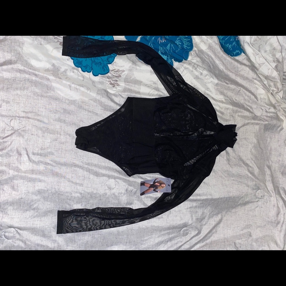 🔥Sexy black bodysuit .NWOT🔥🔥🔥 - Picture 5 of 7